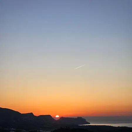 Boho In Polop, Heated Private Pool, Sea & Mountain Views * Polop